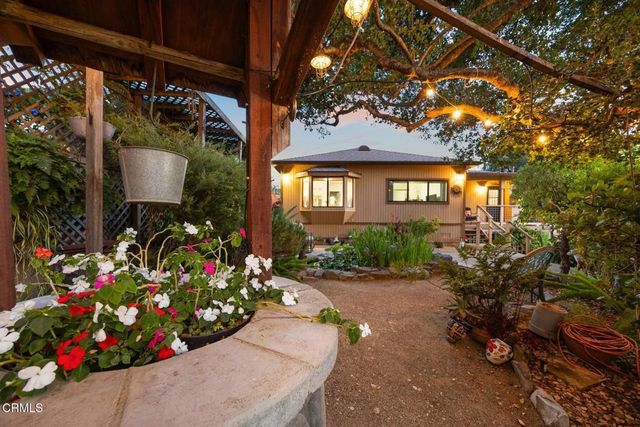 245 E Oak View Avenue, Oak View, CA 93022