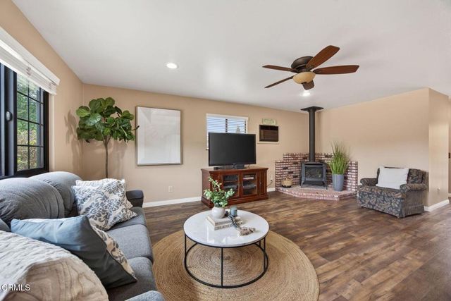 245 E Oak View Avenue, Oak View, CA 93022