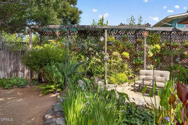 245 E Oak View Avenue, Oak View, CA 93022