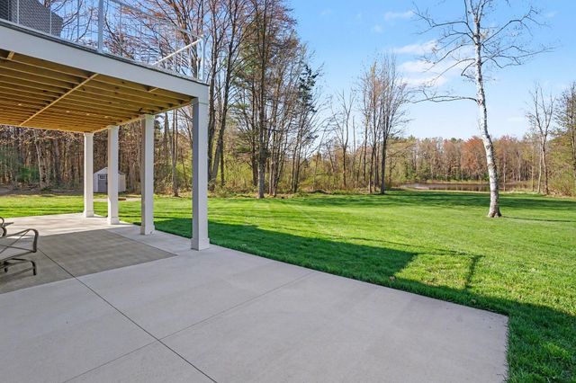 17789 112th Avenue, Crockery Twp, MI 49448