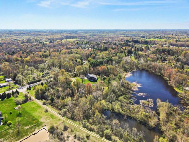 17789 112th Avenue, Crockery Twp, MI 49448