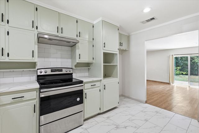 6609 Emily Drive, Watauga, TX 76148