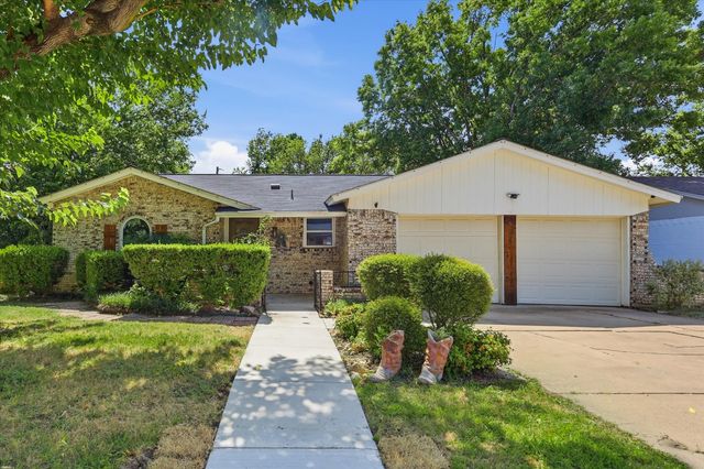 6609 Emily Drive, Watauga, TX 76148