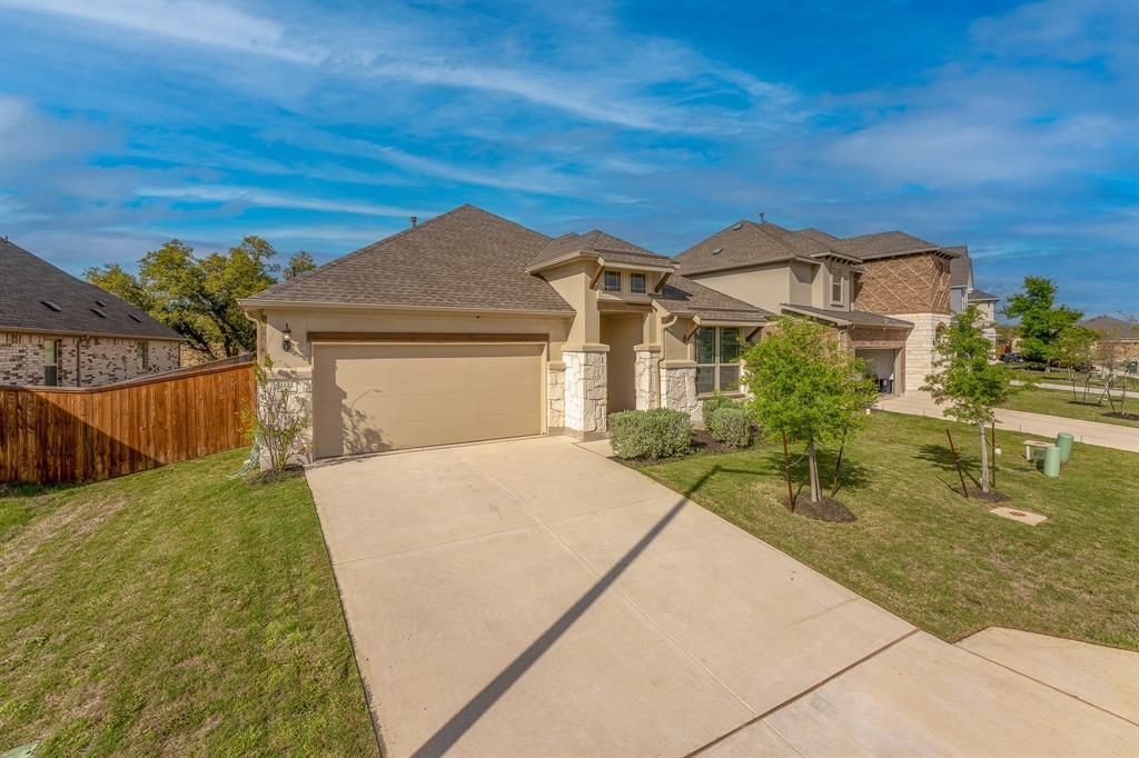 1121 Lickety LN, Georgetown, TX 78633