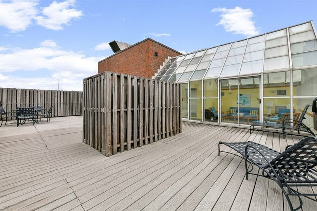 350 North St 404, Boston, MA 02113