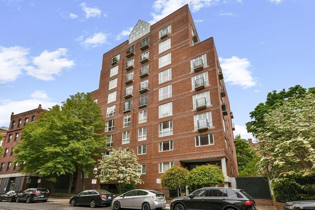 350 North St 404, Boston, MA 02113