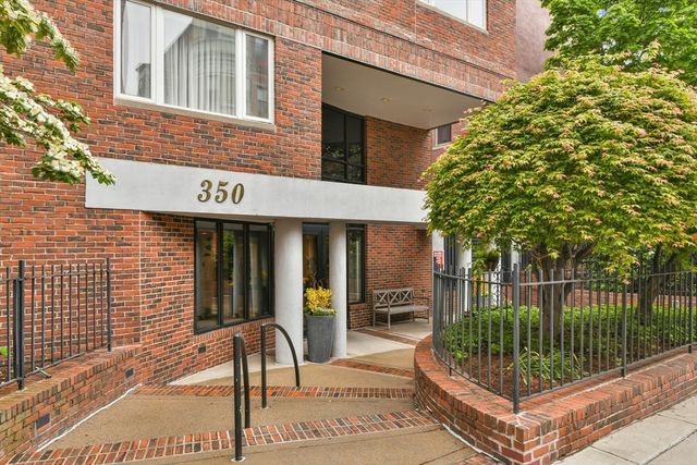 350 North St 404, Boston, MA 02113