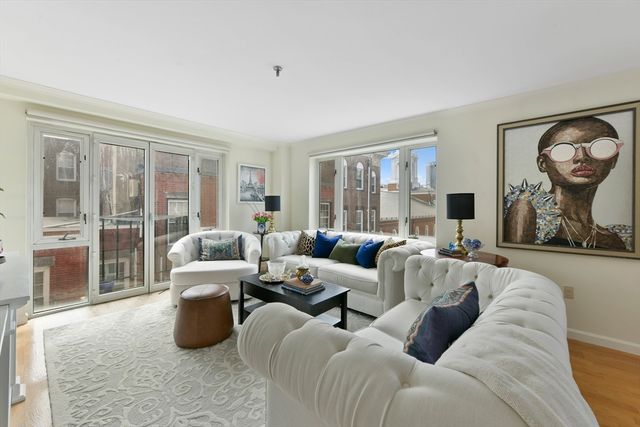 350 North St 404, Boston, MA 02113