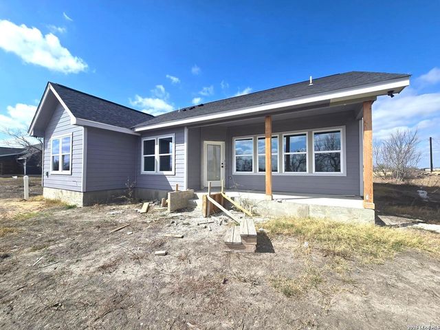 181 RANCHERO WAY, Natalia, TX 78059