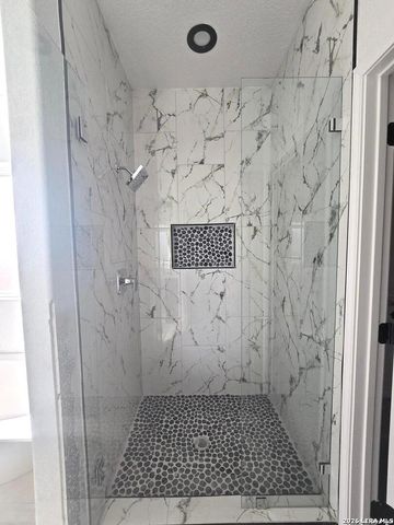 181 RANCHERO WAY, Natalia, TX 78059