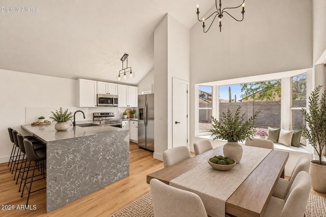 851 E ROCKWELL Drive, Chandler, AZ 85225