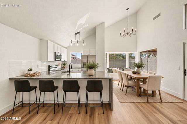 851 E ROCKWELL Drive, Chandler, AZ 85225