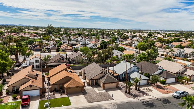 851 E ROCKWELL Drive, Chandler, AZ 85225