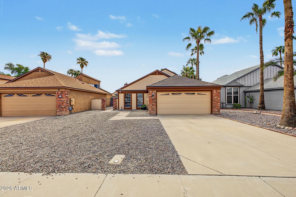 851 E ROCKWELL Drive, Chandler, AZ 85225 — photo 4