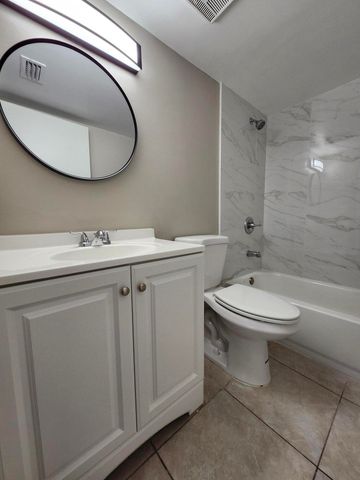 545 Trace Circle 105, Deerfield Beach, FL 33441