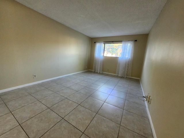 545 Trace Circle 105, Deerfield Beach, FL 33441