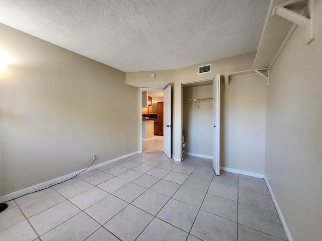 545 Trace Circle 105, Deerfield Beach, FL 33441
