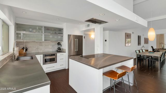 7806 E VIA DE LA ENTRADA --, Scottsdale, AZ 85258