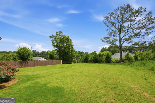 2700 Westgate Park Drive, Loganville, GA 30052