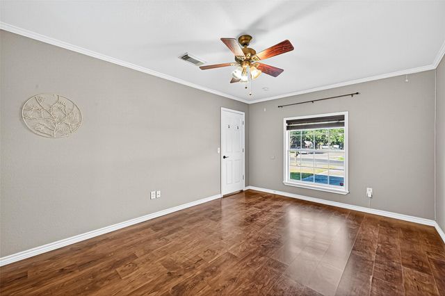 2407 Sue Street, El Campo, TX 77437