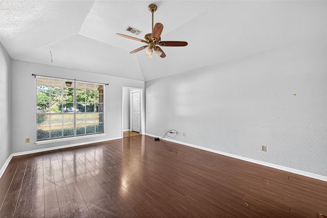 2407 Sue Street, El Campo, TX 77437