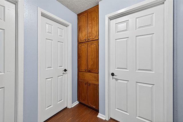 2407 Sue Street, El Campo, TX 77437