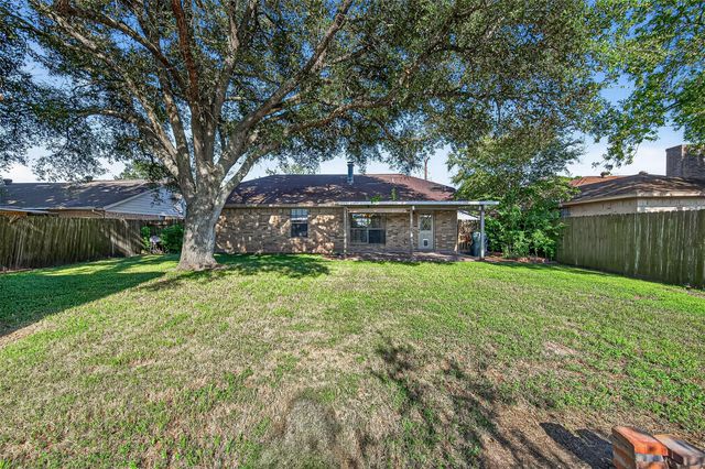 2407 Sue Street, El Campo, TX 77437