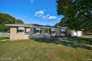 4290 Hedgethorn Circle, Burton, MI 48509