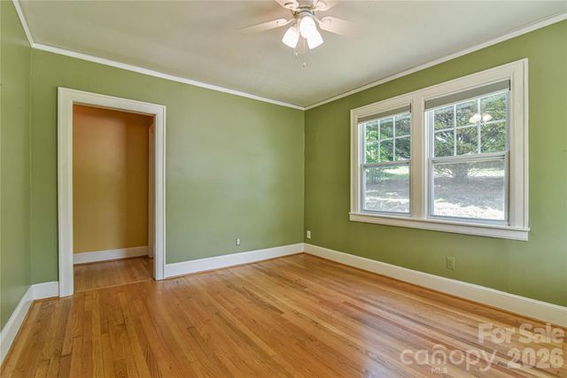 101 E Skyland Circle, Asheville, NC 28804
