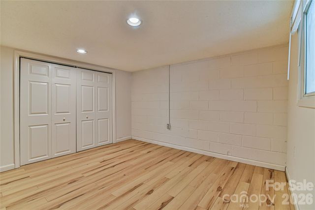 101 E Skyland Circle, Asheville, NC 28804