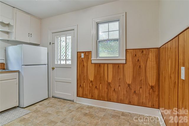 101 E Skyland Circle, Asheville, NC 28804