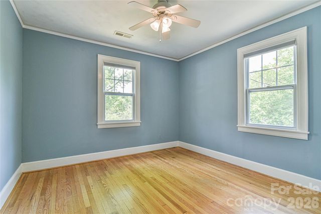 101 E Skyland Circle, Asheville, NC 28804