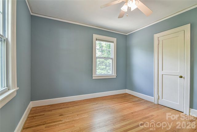 101 E Skyland Circle, Asheville, NC 28804