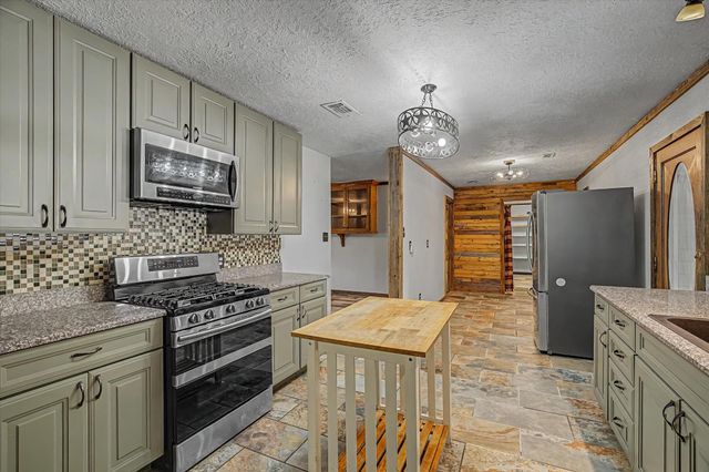 2266 Fm 1008, Dayton, TX 77535