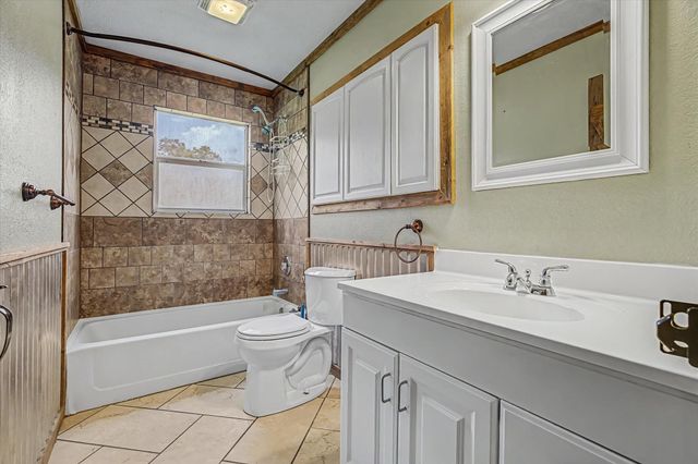 2266 Fm 1008, Dayton, TX 77535