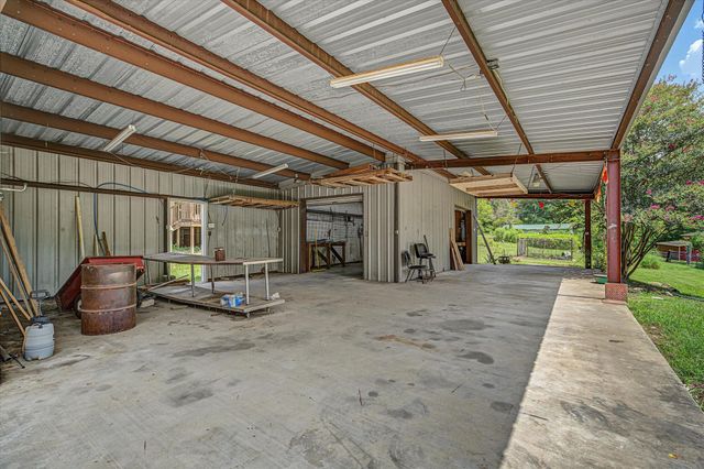 2266 Fm 1008, Dayton, TX 77535