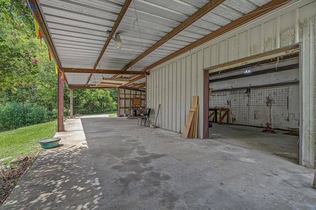 2266 Fm 1008, Dayton, TX 77535