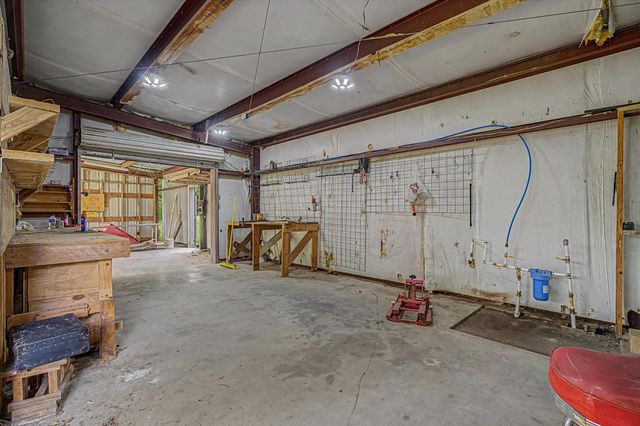 2266 Fm 1008, Dayton, TX 77535