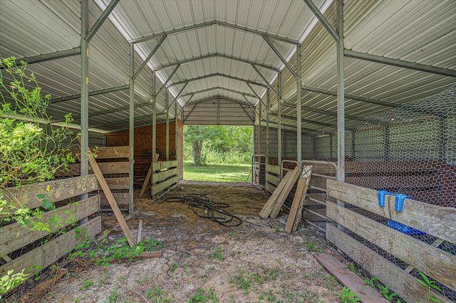 2266 Fm 1008, Dayton, TX 77535