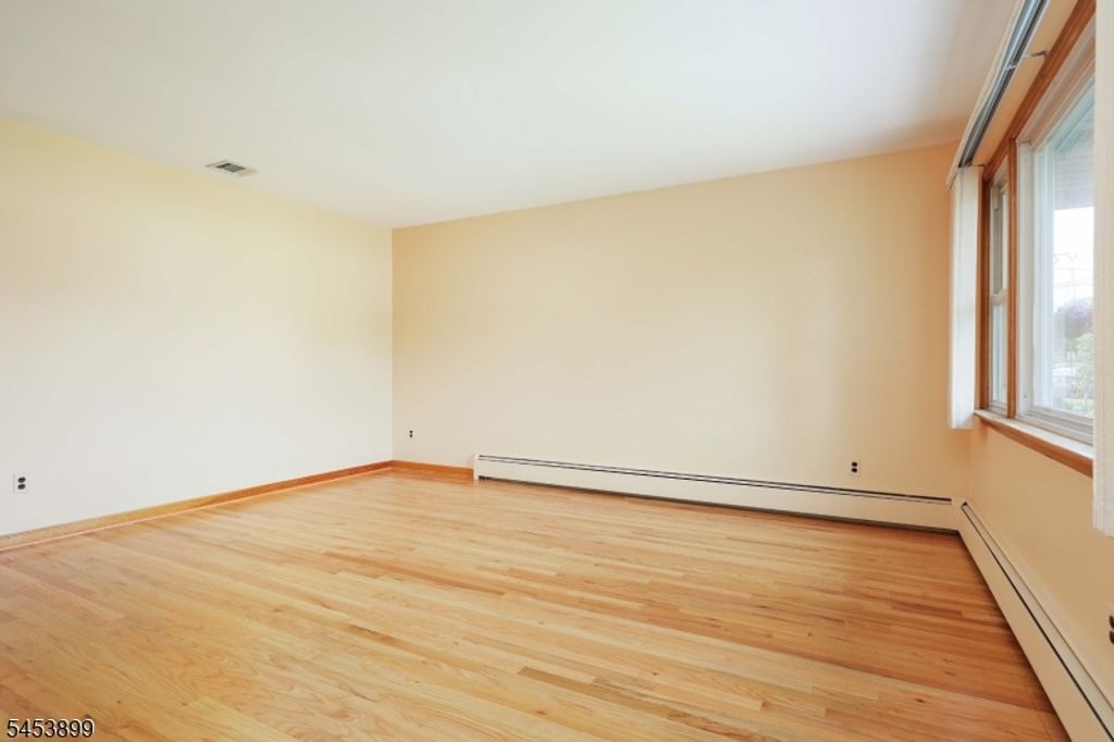 2831 Bradbury Ave, Linden City, NJ 07036 — photo 3