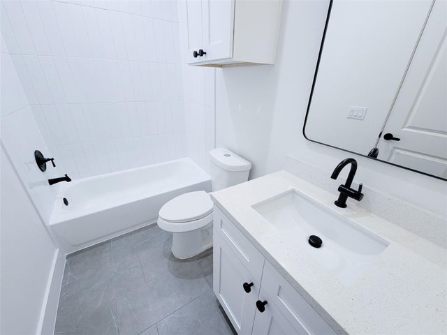 7703 Earl Rudder Way, Houston, TX 77055