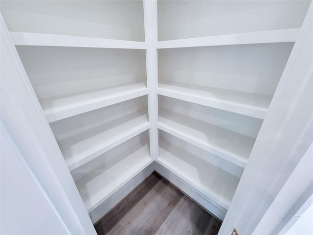 7703 Earl Rudder Way, Houston, TX 77055