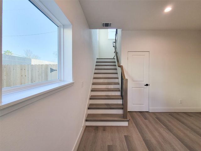 7703 Earl Rudder Way, Houston, TX 77055