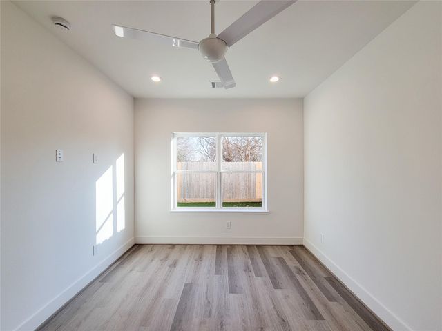 7703 Earl Rudder Way, Houston, TX 77055