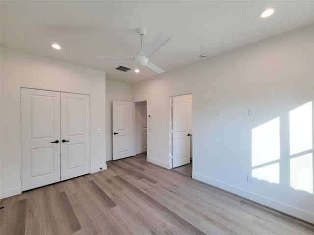 7703 Earl Rudder Way, Houston, TX 77055