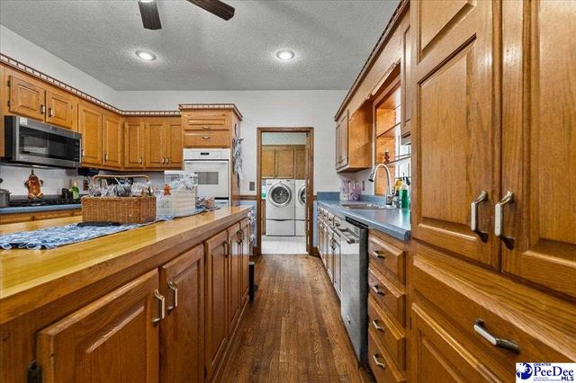 543 White Oak Circle, Hartsville, SC 29550