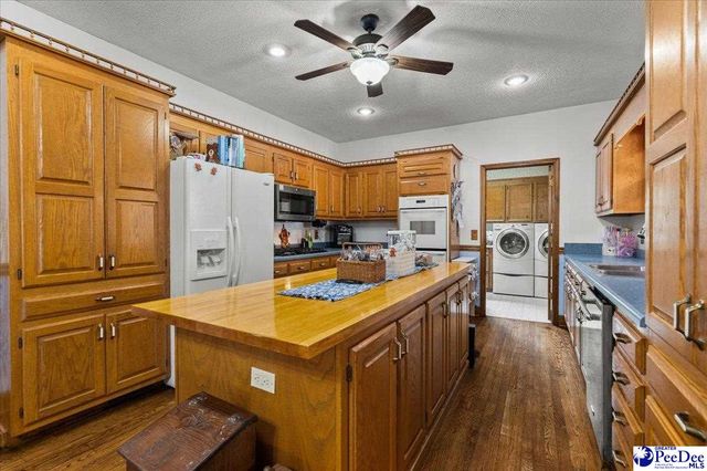 543 White Oak Circle, Hartsville, SC 29550