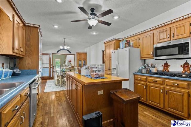 543 White Oak Circle, Hartsville, SC 29550