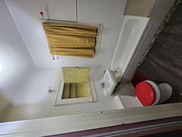 2935 N Vel R Phillips AVENUE, Milwaukee, WI 53212