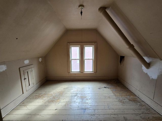 2935 N Vel R Phillips AVENUE, Milwaukee, WI 53212